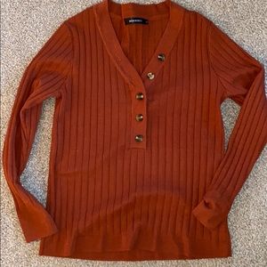 Carmel Long Sleeve V Neck